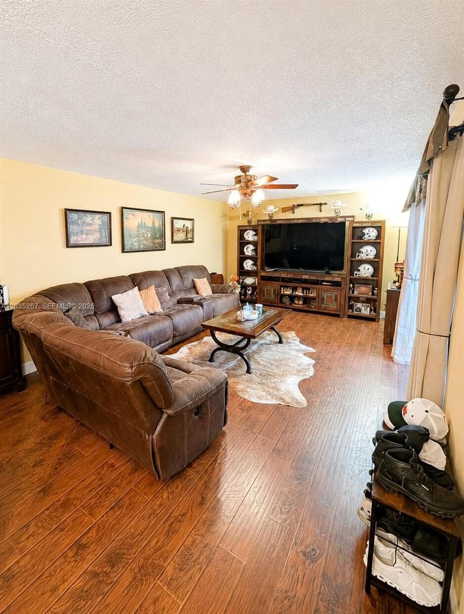 2589 Garden # 2589, Hollywood FL 33026 photo 5