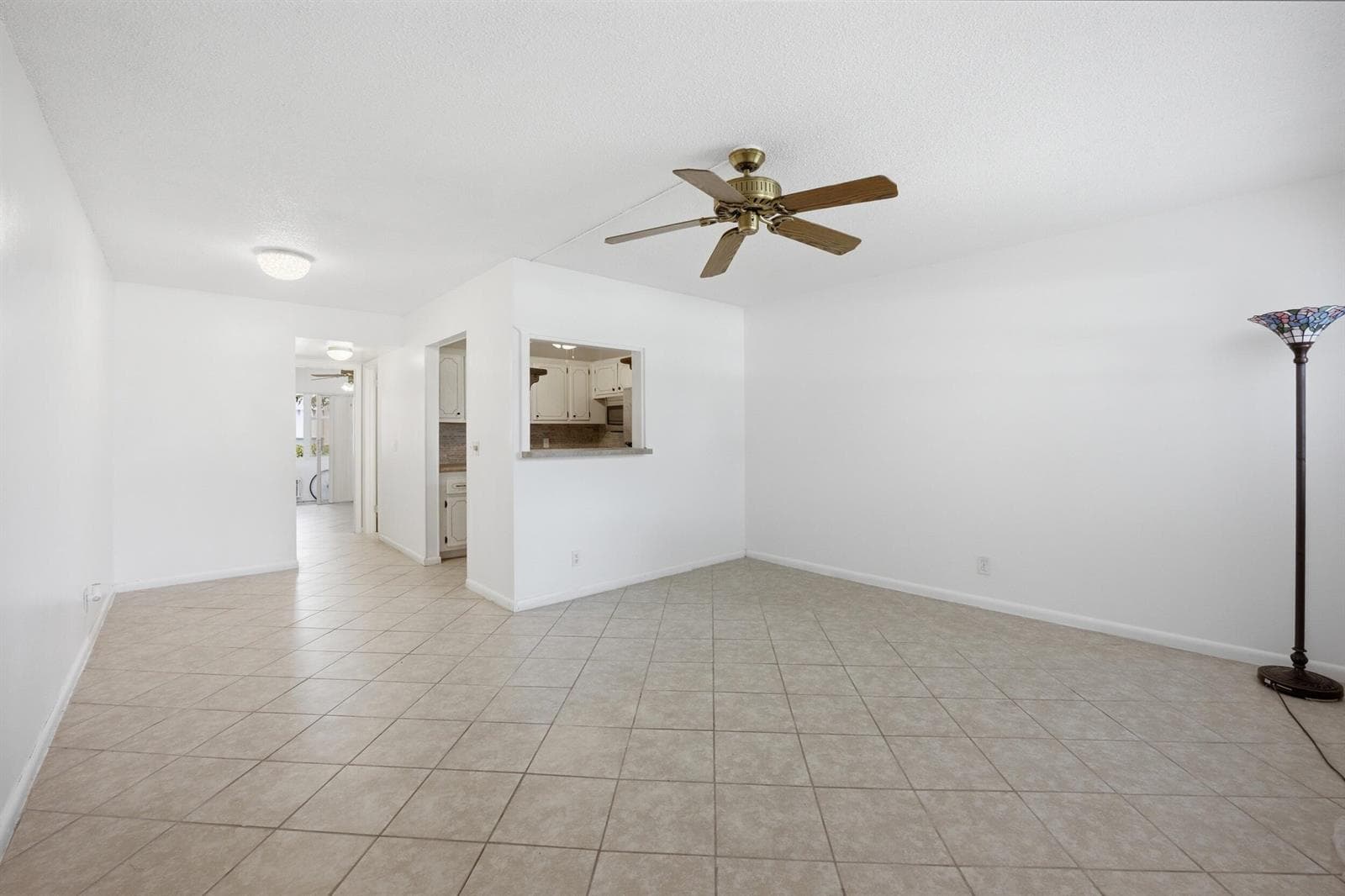 98 E Cambridge E, West Palm Beach FL 33417 photo 5