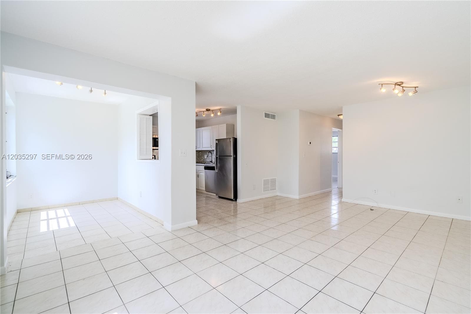 421 NE 1st St # 101, Hallandale Beach FL 33009 photo 2