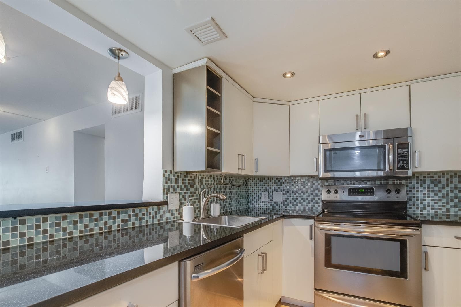 2651 S Course Drive # 109, Pompano Beach FL 33069 photo 2
