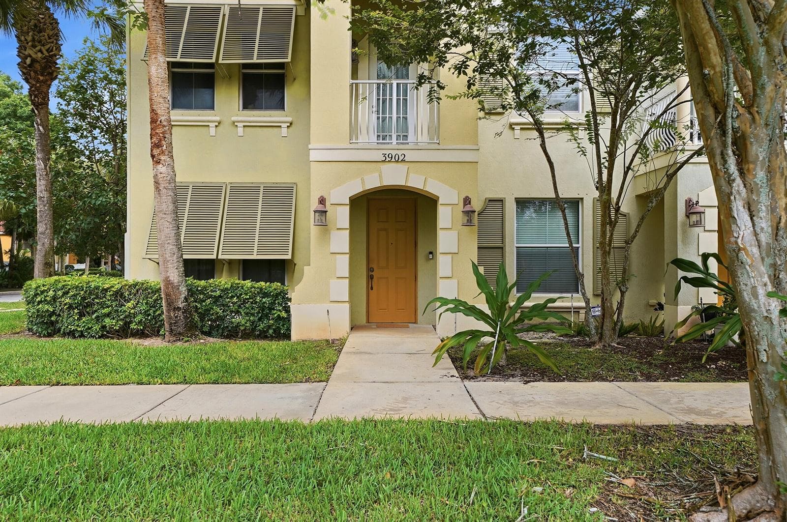 3902 White Peacock Lane, Coconut Creek FL 33073 photo 2