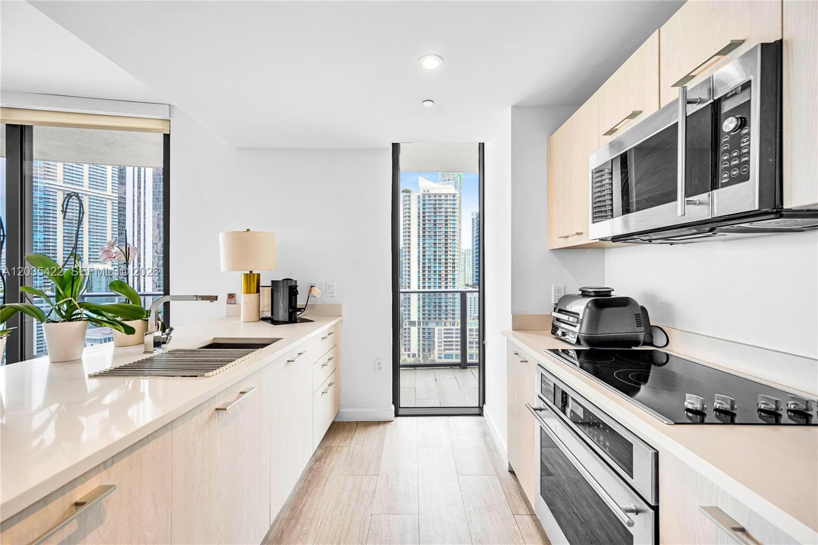 45 SW 9th St # 2103, Miami FL 33130 photo 5
