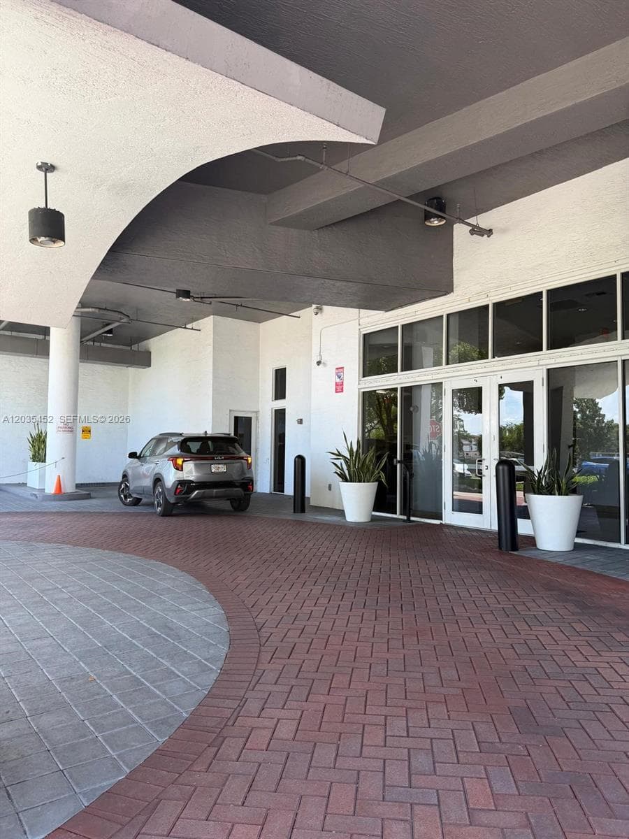 1 Glen Royal Pkwy # 1006, Miami, FL 33125 photo 3
