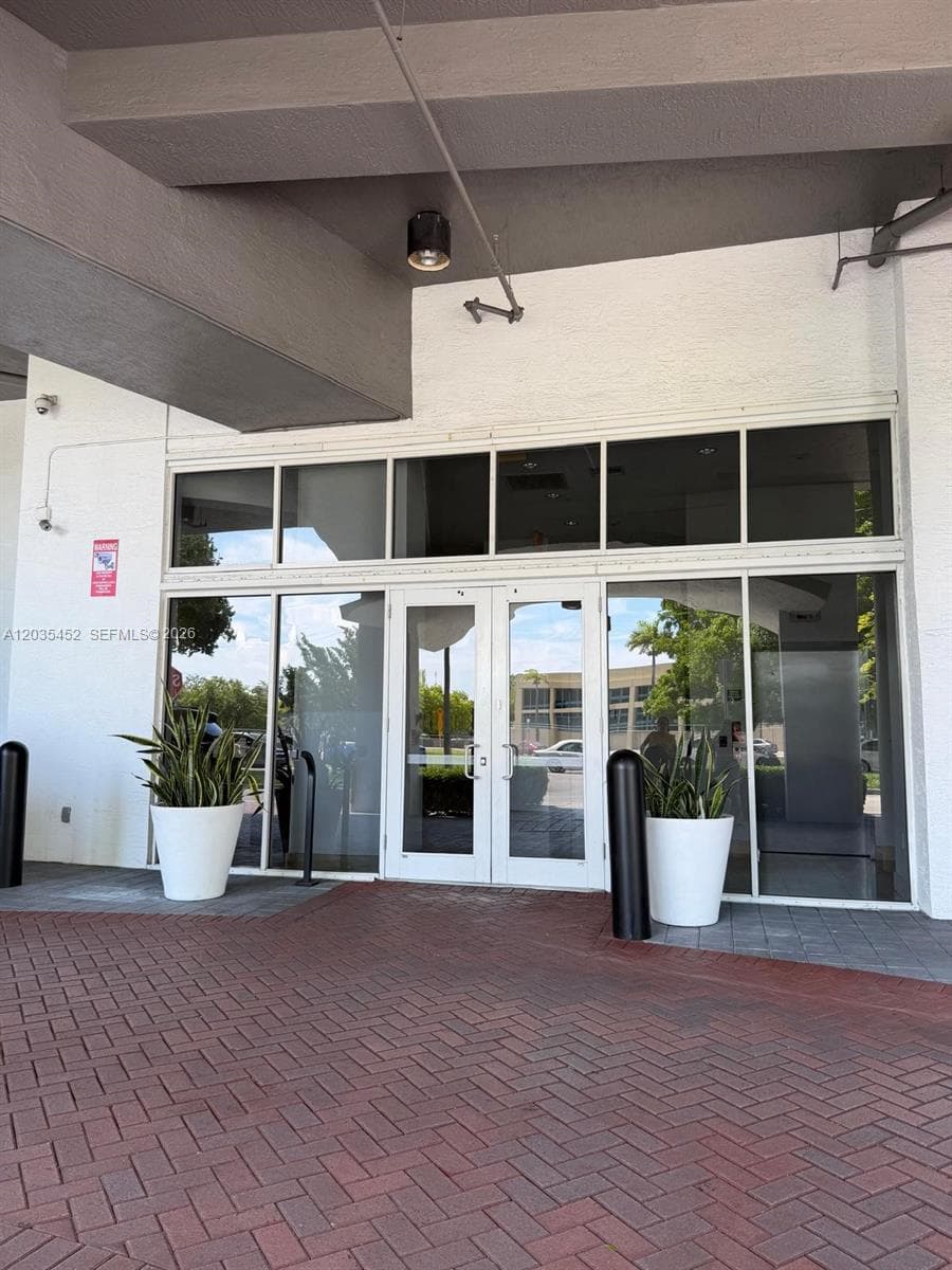 1 Glen Royal Pkwy # 1006, Miami, FL 33125 photo 4