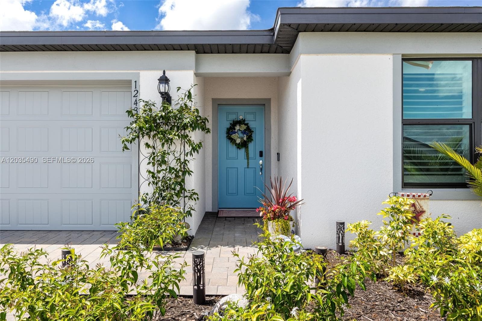 1243 Caloosa Cove Dr, La Belle FL 33935 photo 2