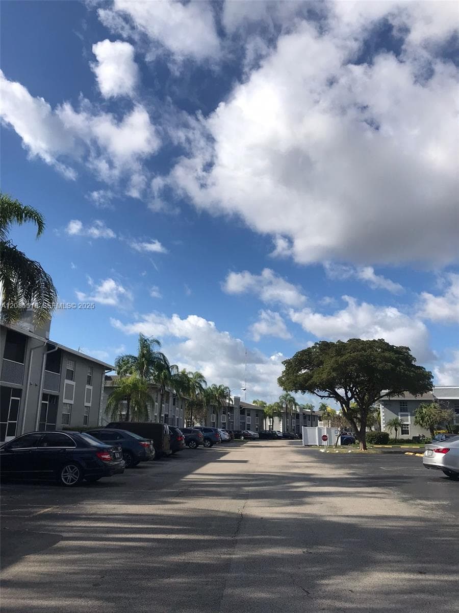 486 NE 210th Cir Ter # 29, Miami FL 33179 photo 2