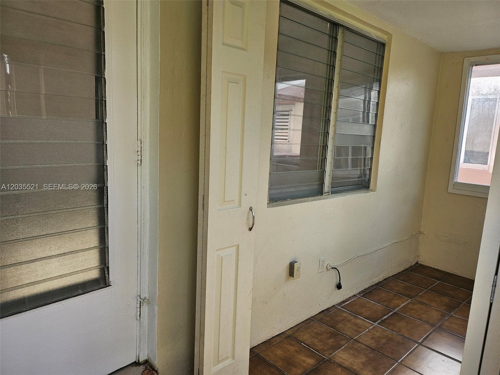 709 NE 4th Ct # 6, Hallandale Beach FL 33009 photo 4