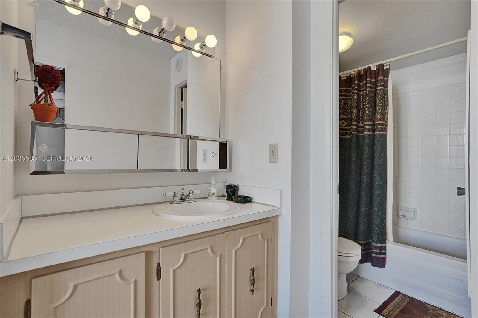 3113 S Ocean Dr # 803, Hallandale Beach FL 33009 photo 2