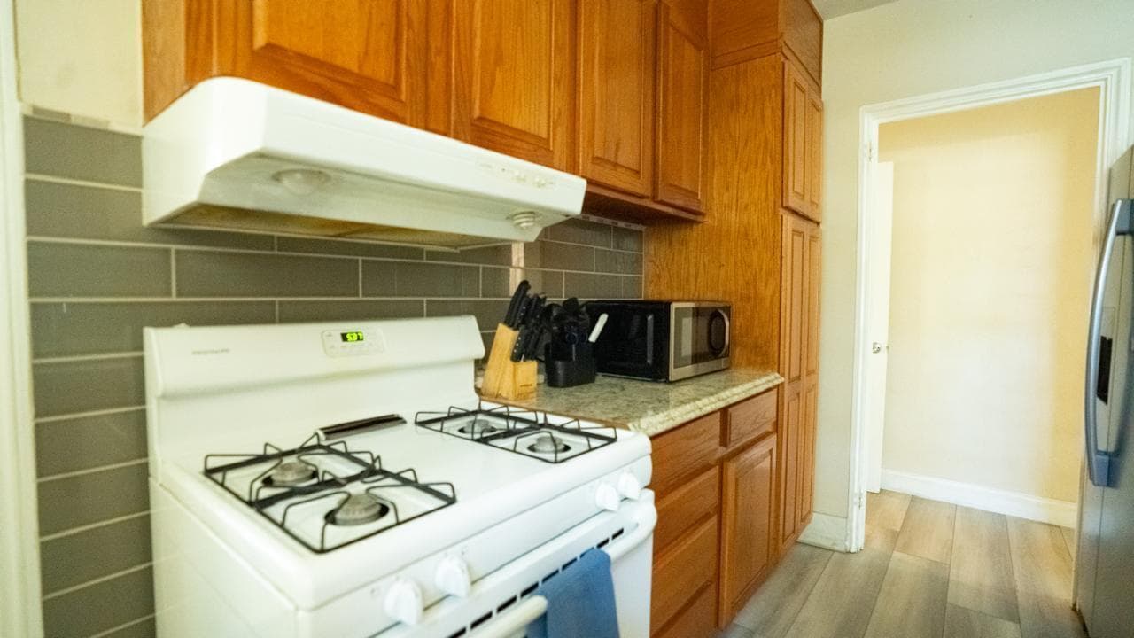 332 S Swinton Avenue S, Delray Beach FL 33444 photo 2