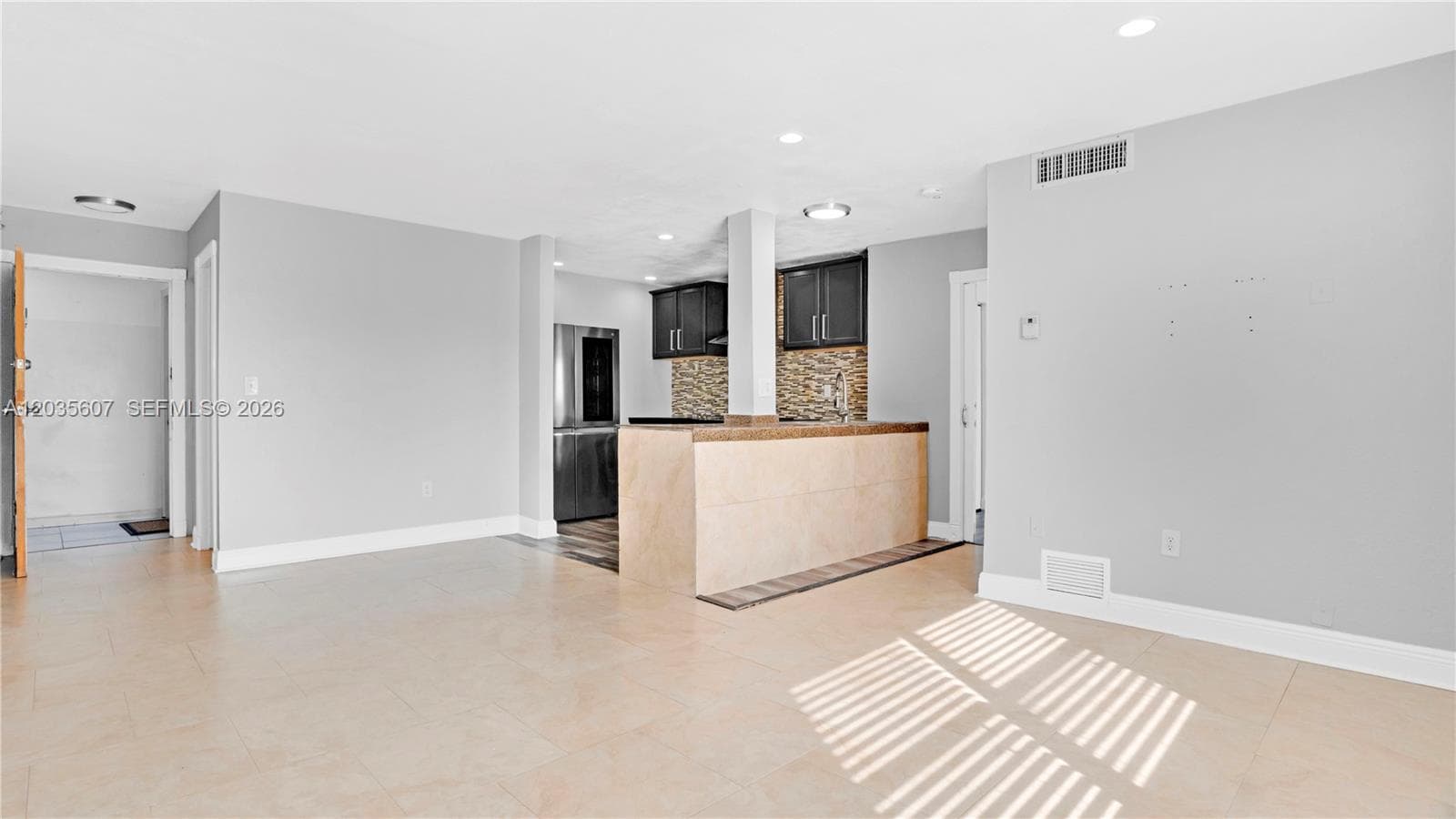 7925 Carlyle Ave # 403, Miami Beach FL 33141 photo 5