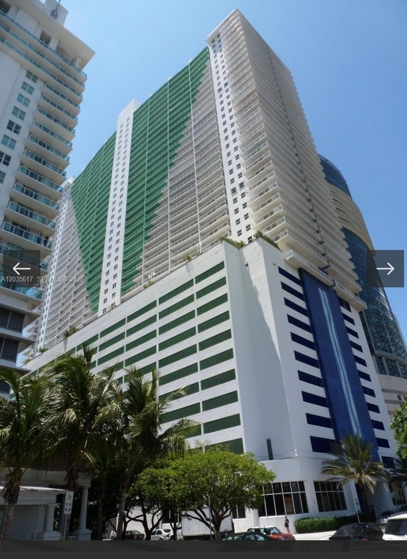 1200 Brickell Bay Dr # 3318, Miami FL 33131 photo 4