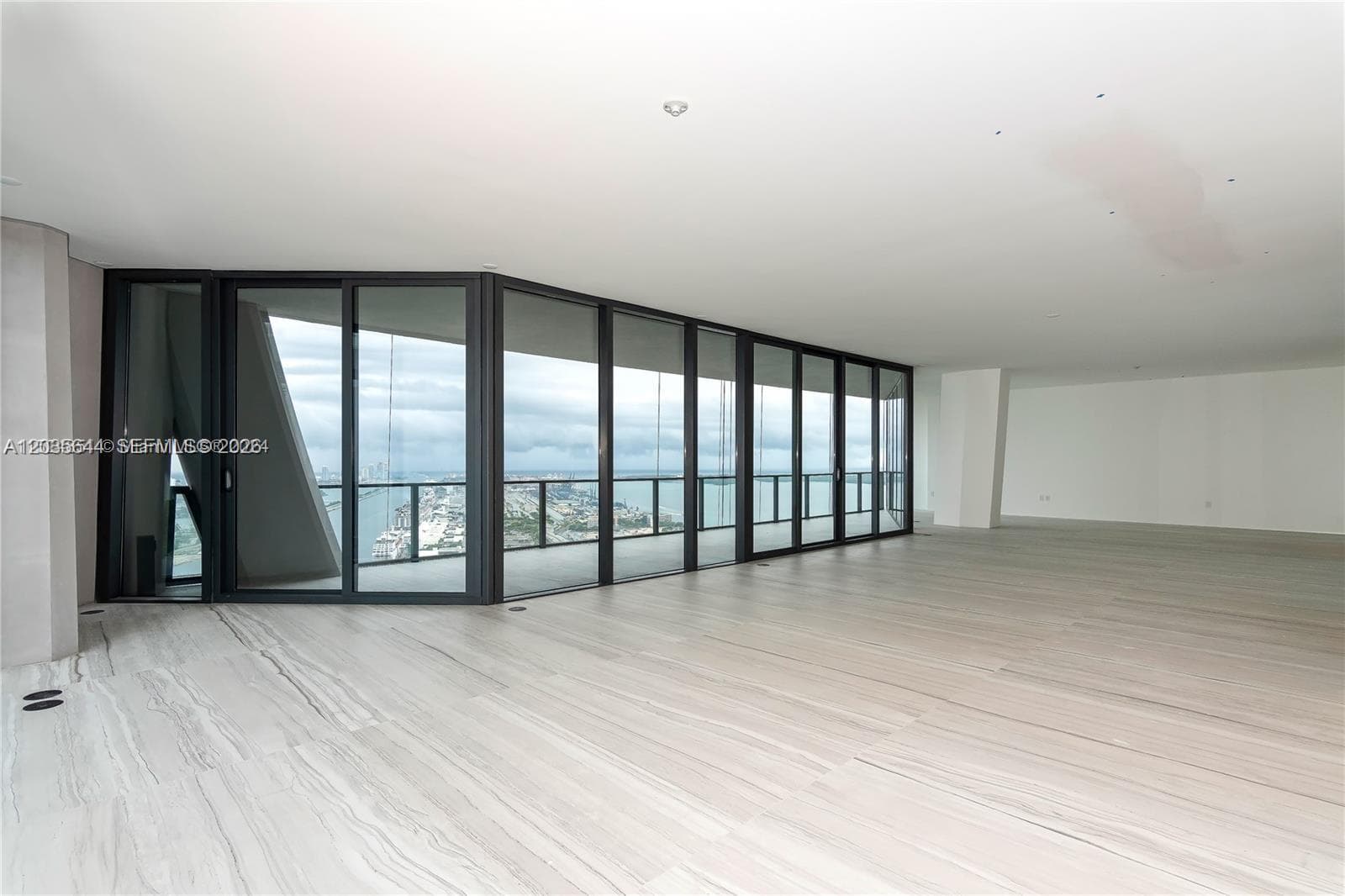1000 Biscayne Blvd # 4802, Miami FL 33132 photo 5