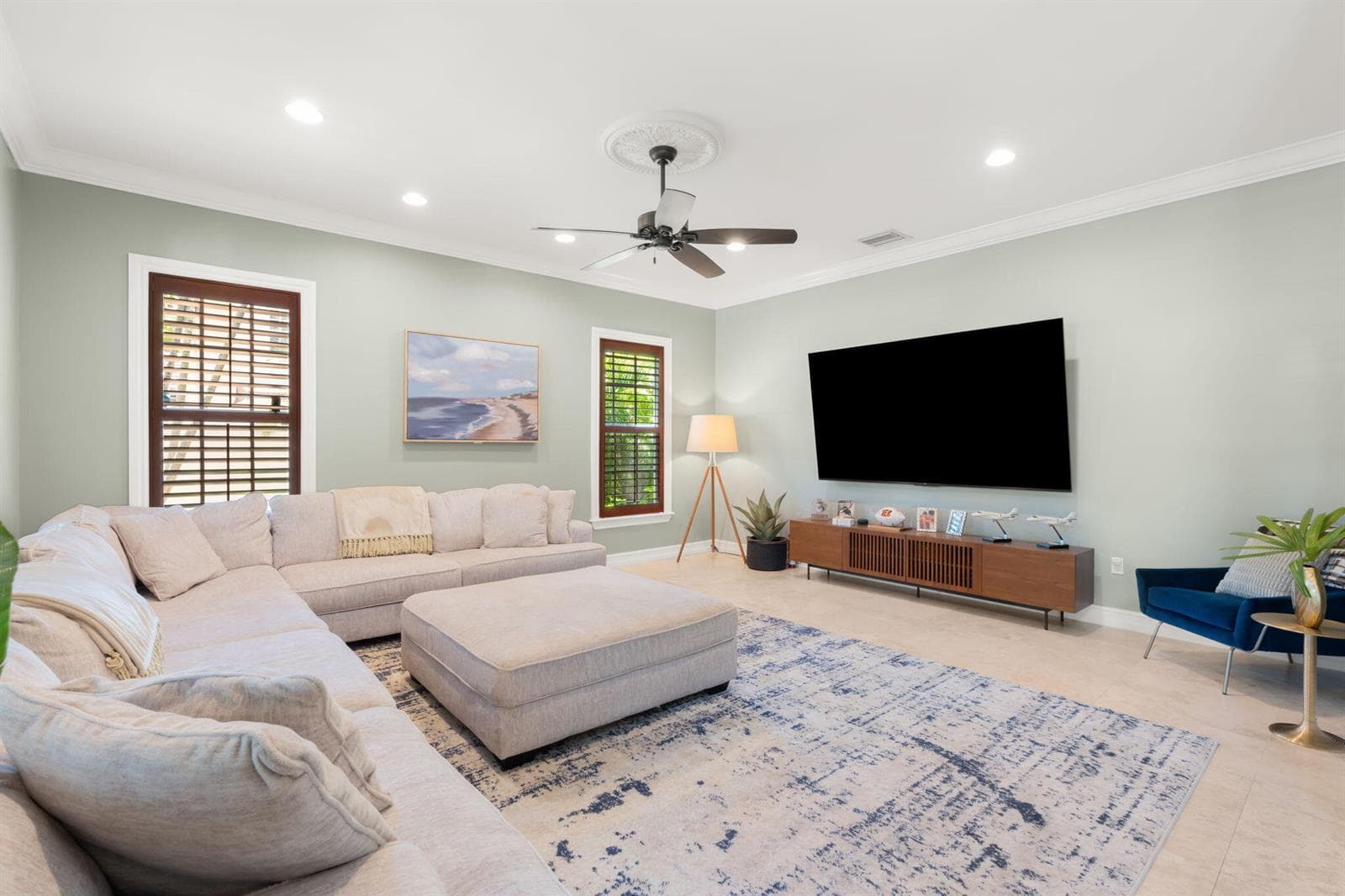 633 NE 20th Street, Wilton Manors FL 33305 photo 3