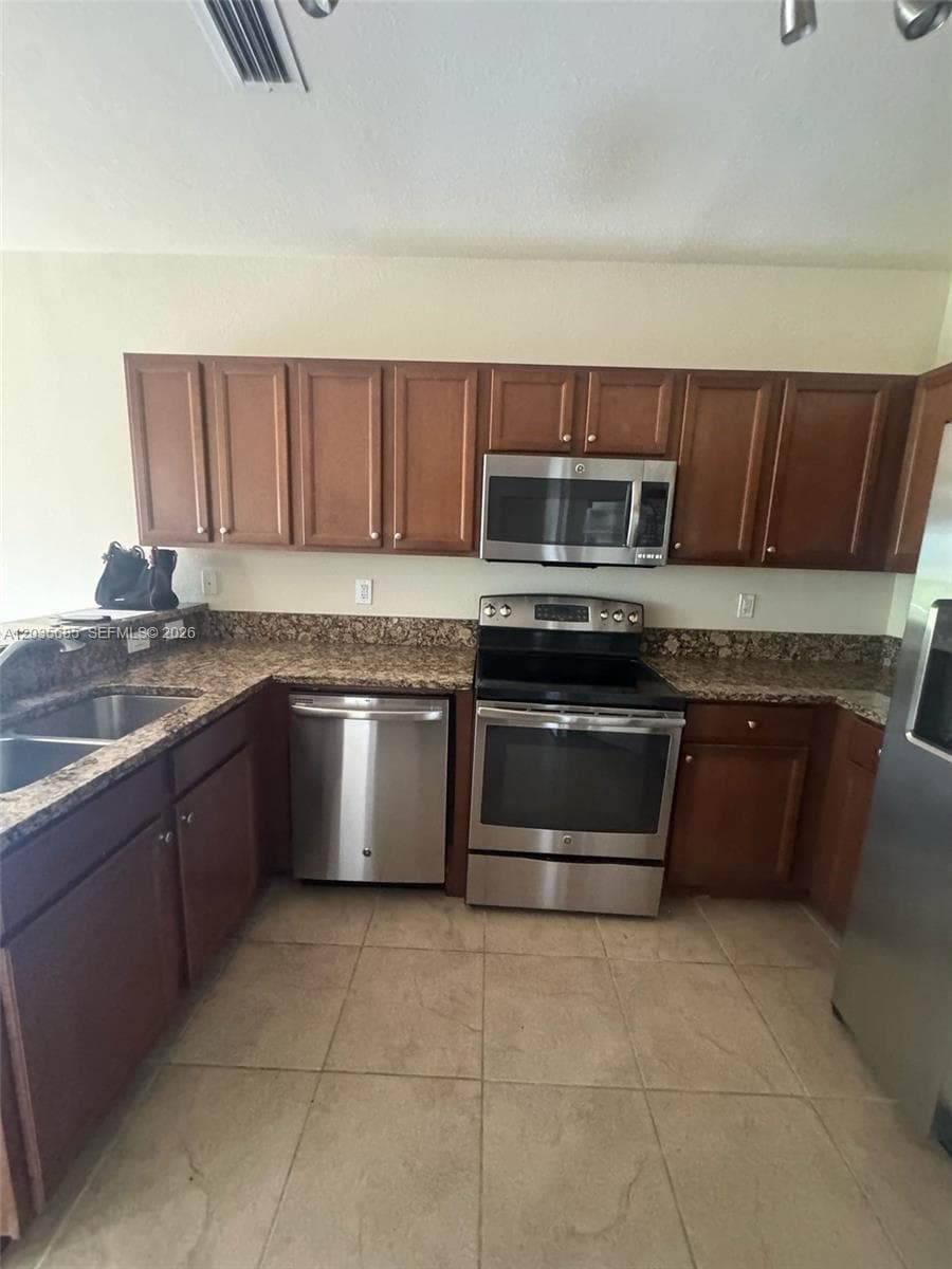 8900 NW 97th Ave # 212, Doral FL 33178 photo 3