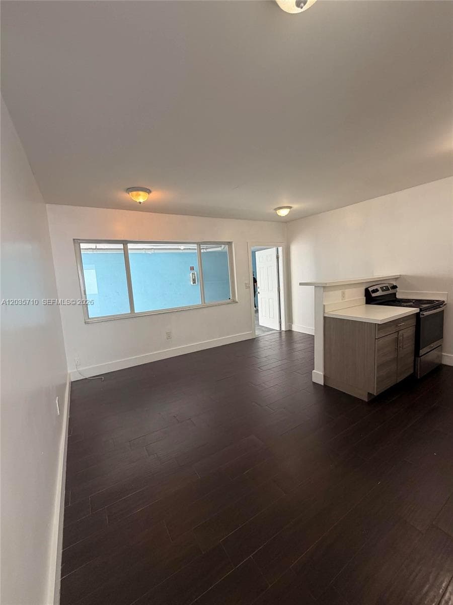1040 NW 3rd Ave # 5, Miami, FL 33136 photo 3