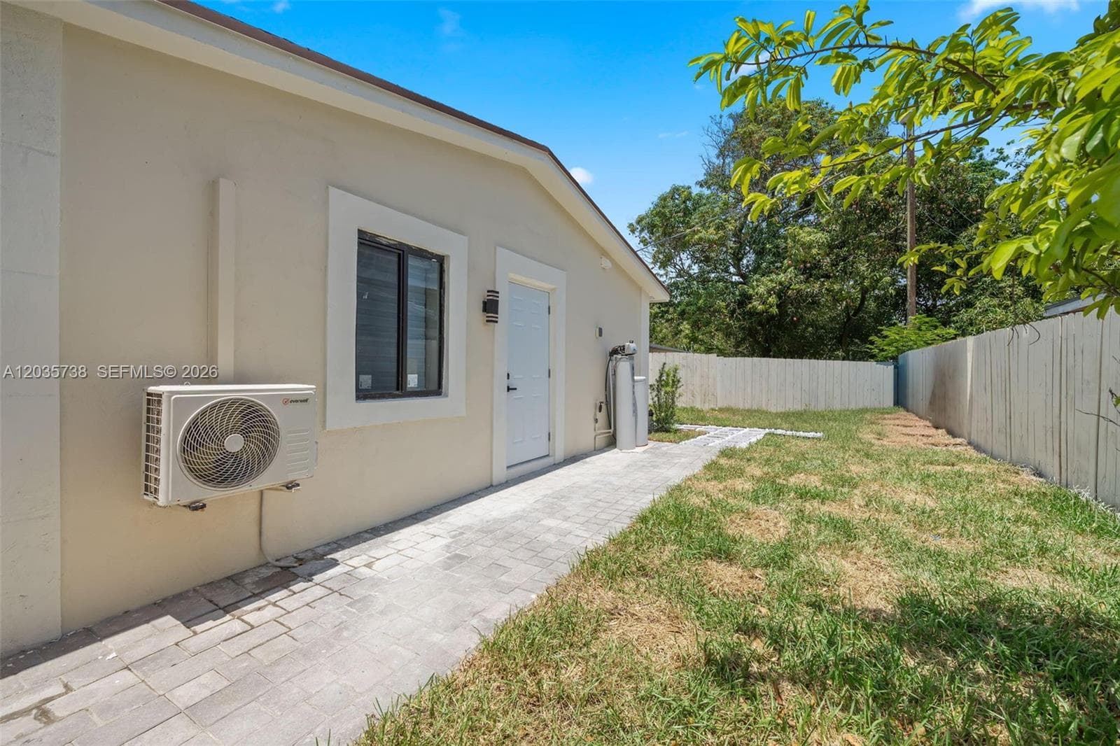 1944 NE 2nd Ave, Pompano Beach FL 33060 photo 4