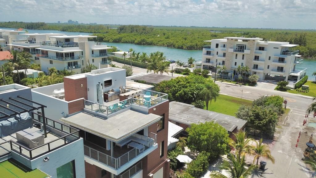 348 Balboa Street, Hollywood FL 33019 photo 3