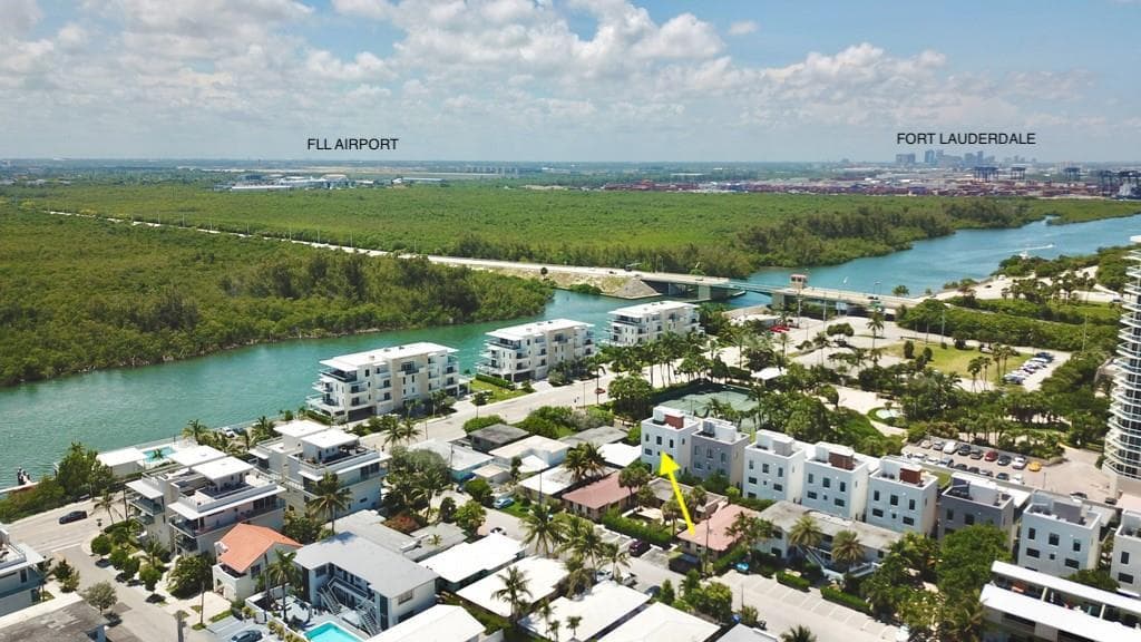348 Balboa Street, Hollywood FL 33019 photo 4