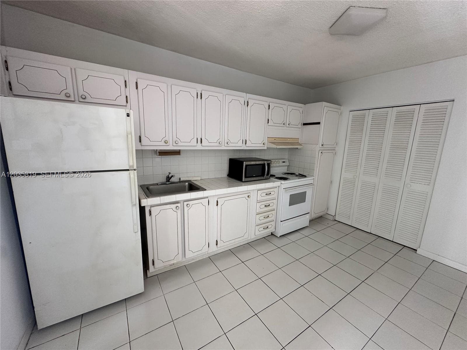1340 Lincoln Rd # 309, Miami Beach FL 33139 photo 2