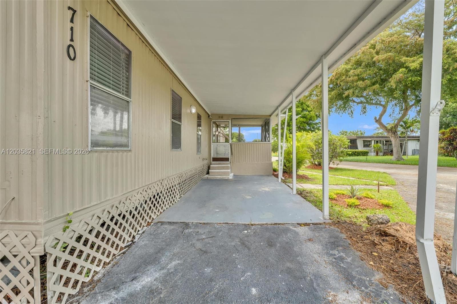 710 NW 217th Way, Pembroke Pines FL 33029 photo 4