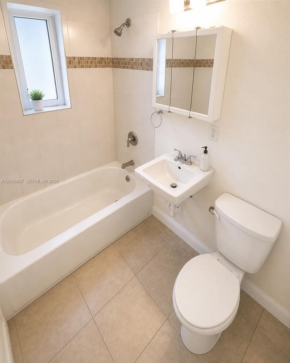1533 NW 2nd Ave # 6, Miami, FL 33136 photo 2
