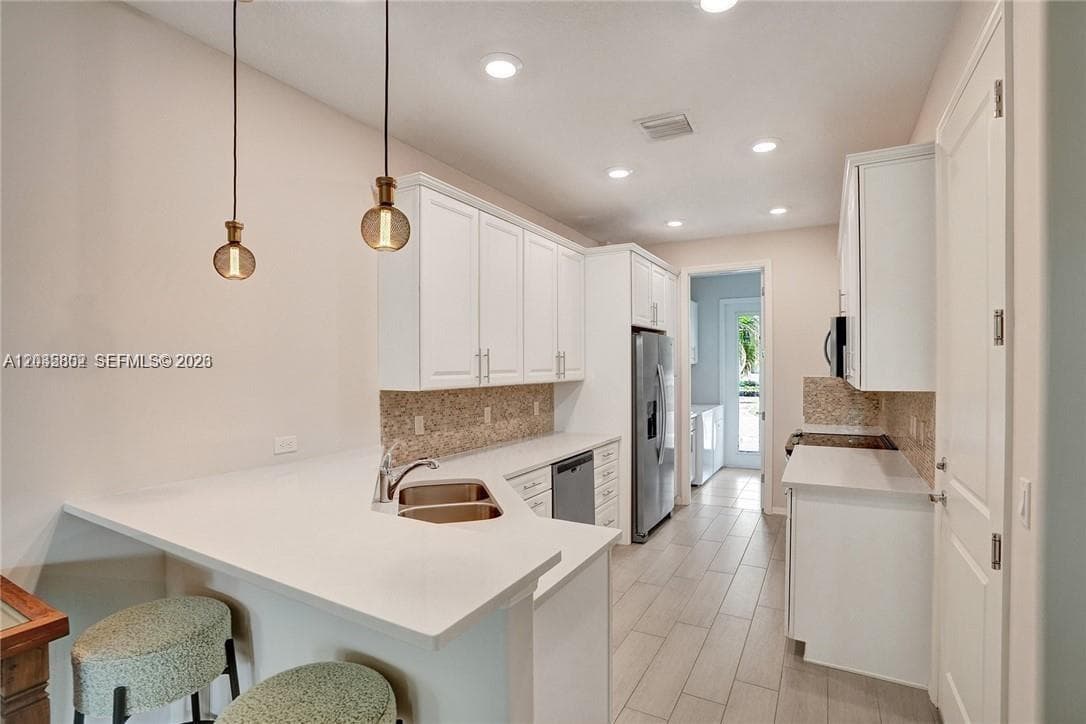 5140 Eucalyptus Dr # 5, Hollywood FL 33021 photo 2