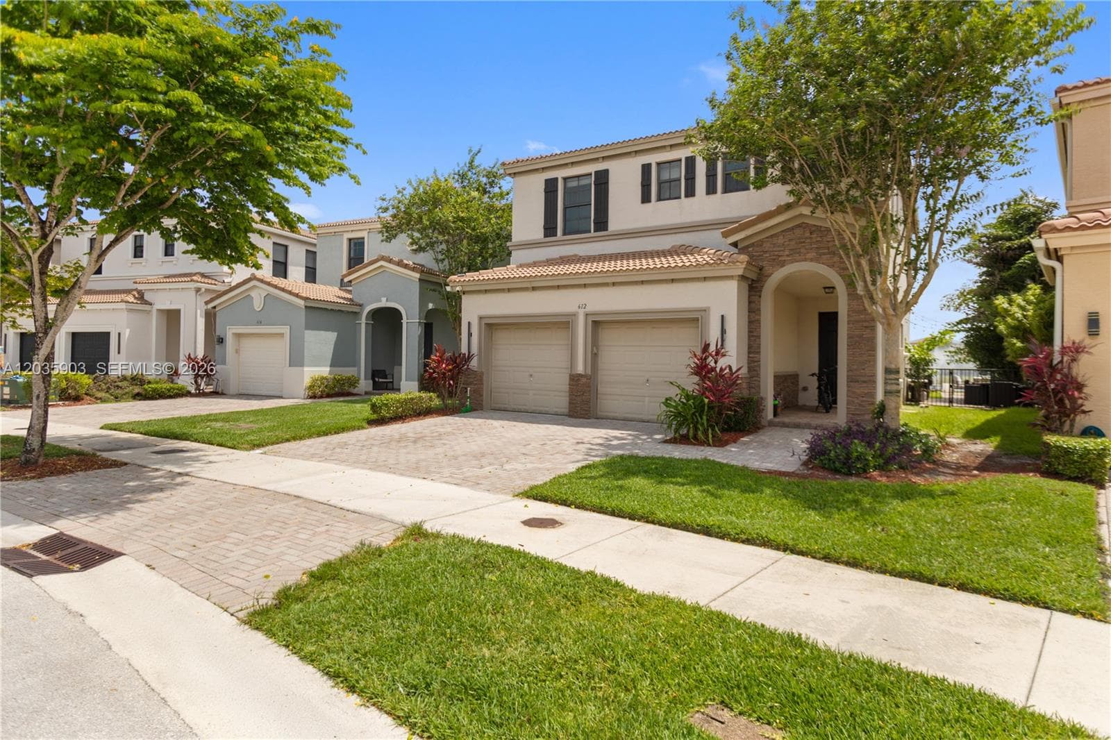 612 NE 193rd St, Miami FL 33179 photo 3