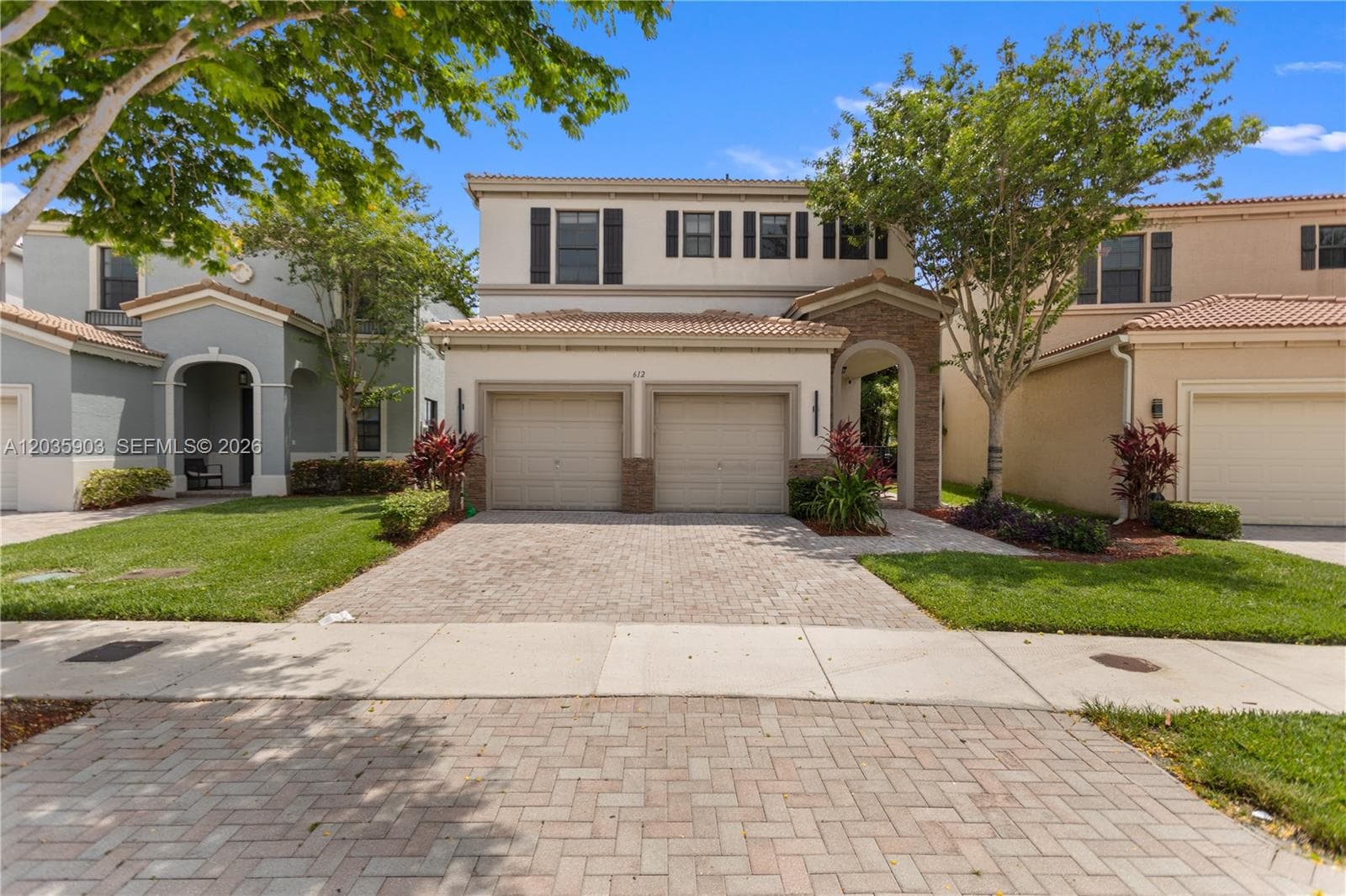 612 NE 193rd St, Miami FL 33179