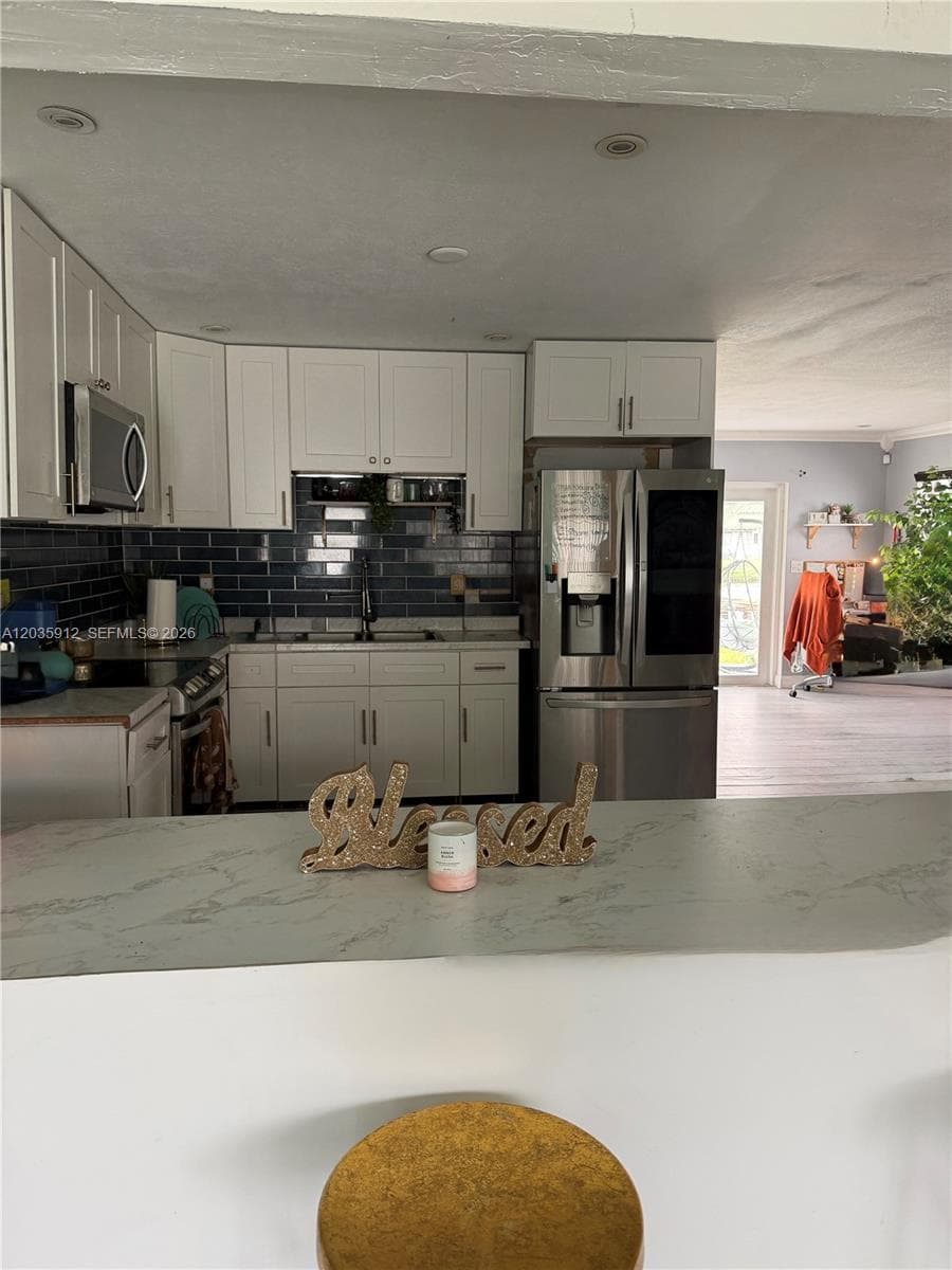 20401 NW 4th Ave, Miami Gardens FL 33169 photo 2