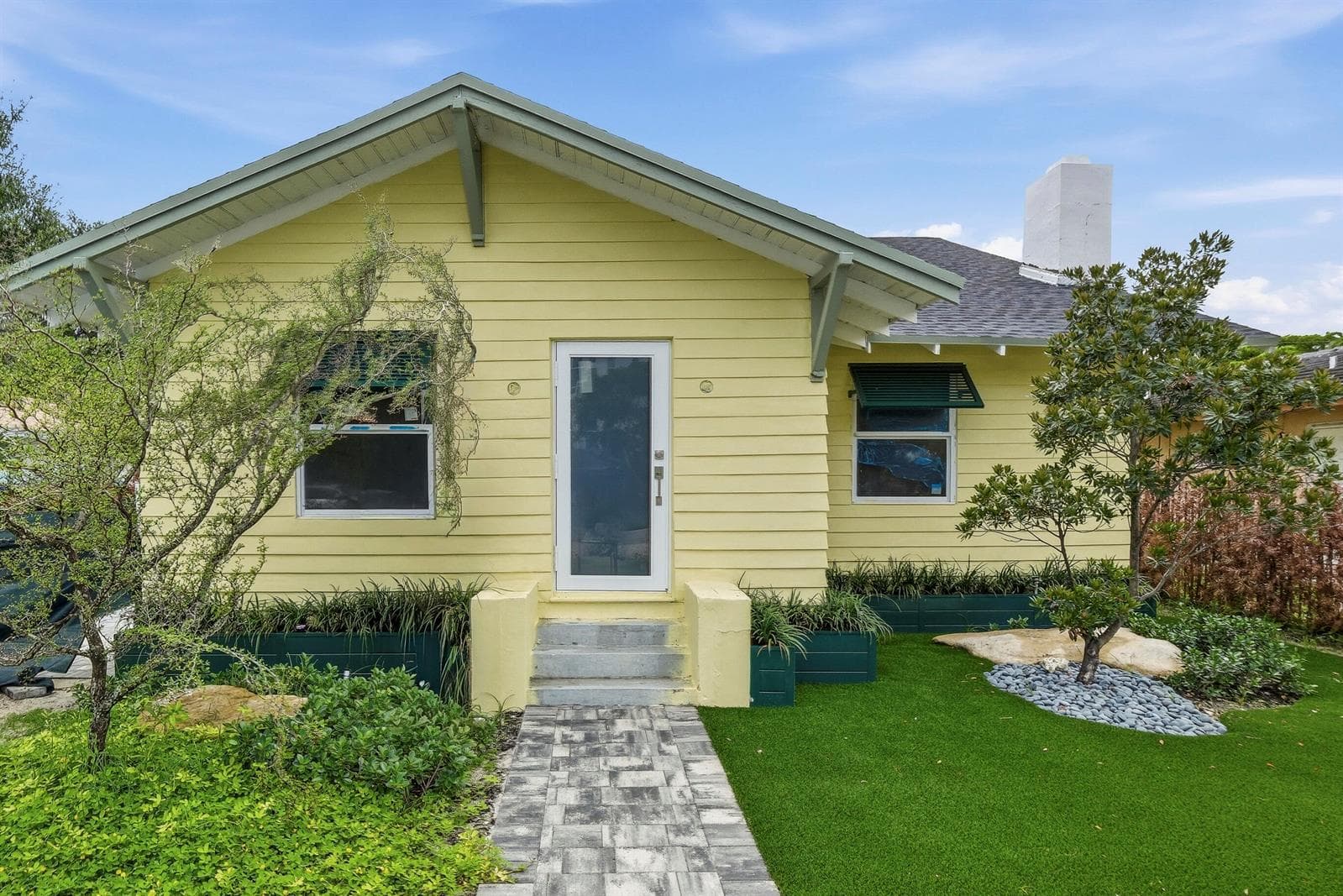 216 NE 23rd Avenue, Pompano Beach FL 33062 photo 2