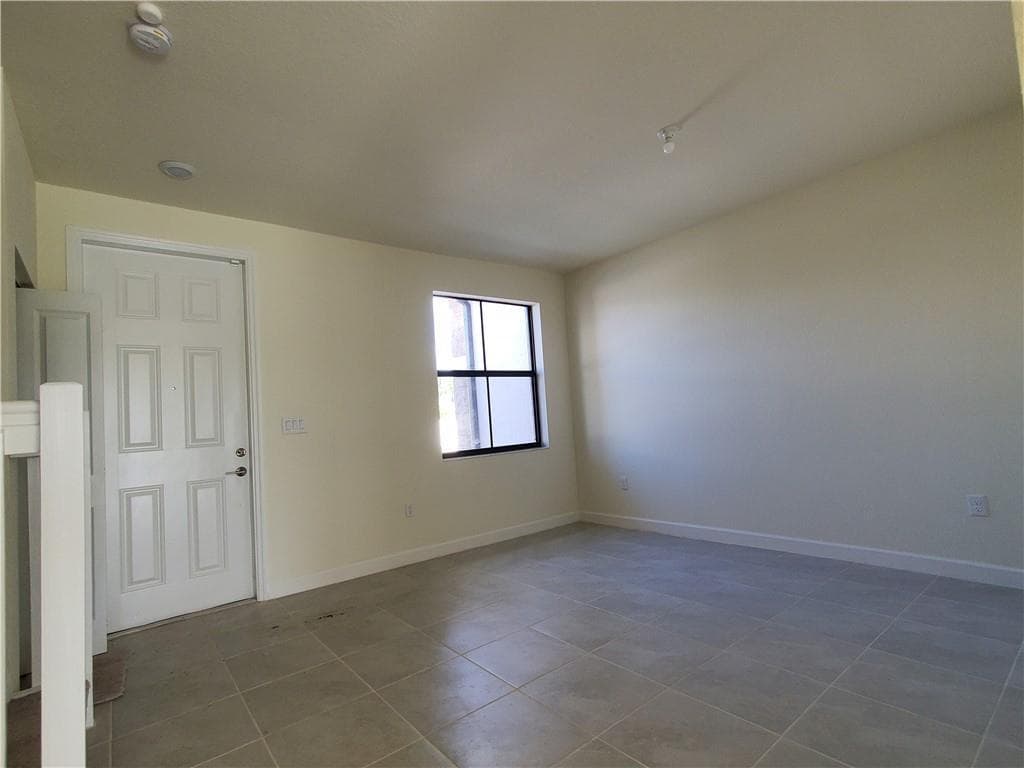 3216 W 114th Terrace, Hialeah, FL 33018 photo 2