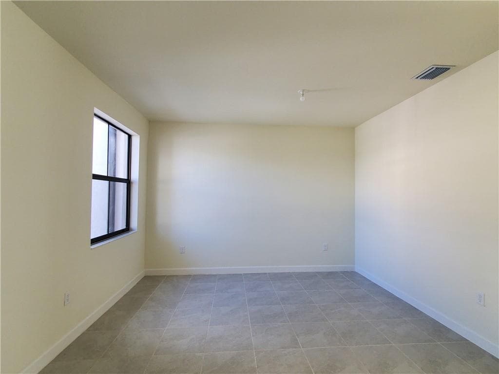 3216 W 114th Terrace, Hialeah, FL 33018 photo 3
