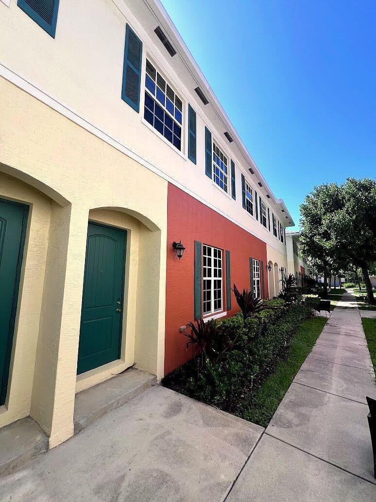 726 SW 1st Way, Pompano Beach FL 33060 photo 2