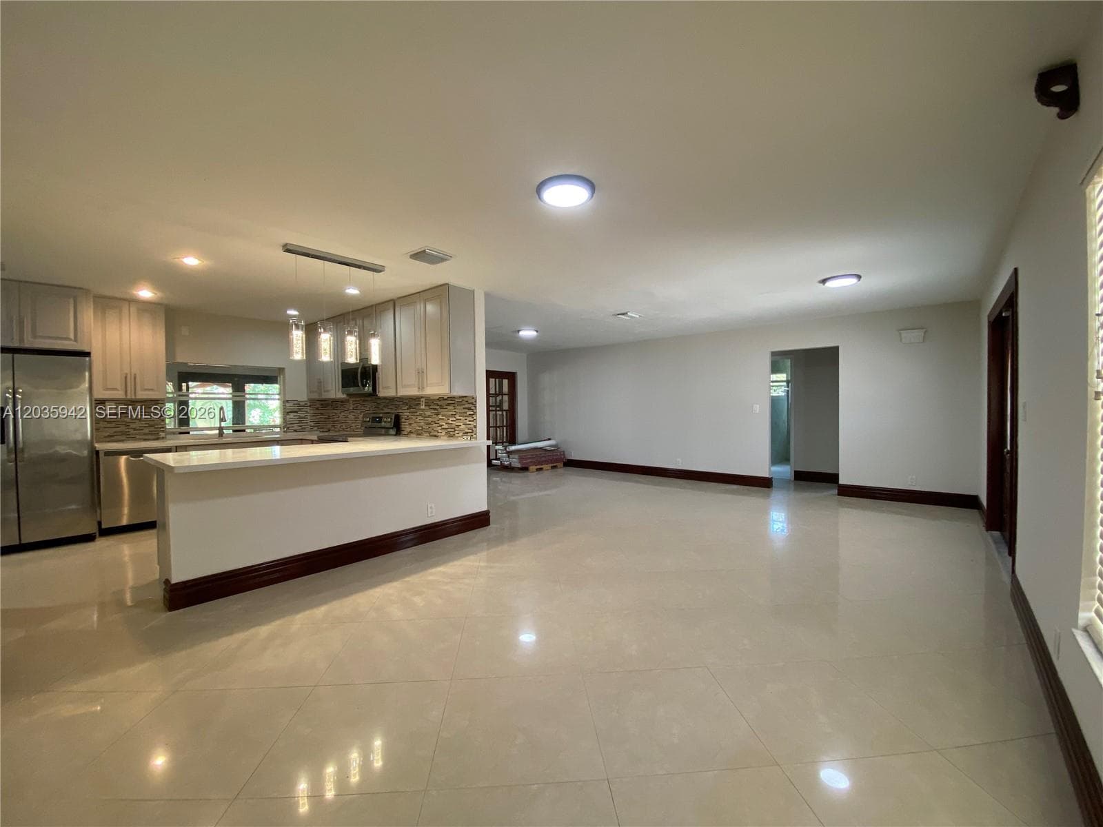 490 Bonaventure Blvd, Weston FL 33326 photo 2
