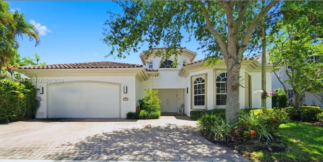 1205 Seagull Ter, Hollywood FL 33019 photo 2