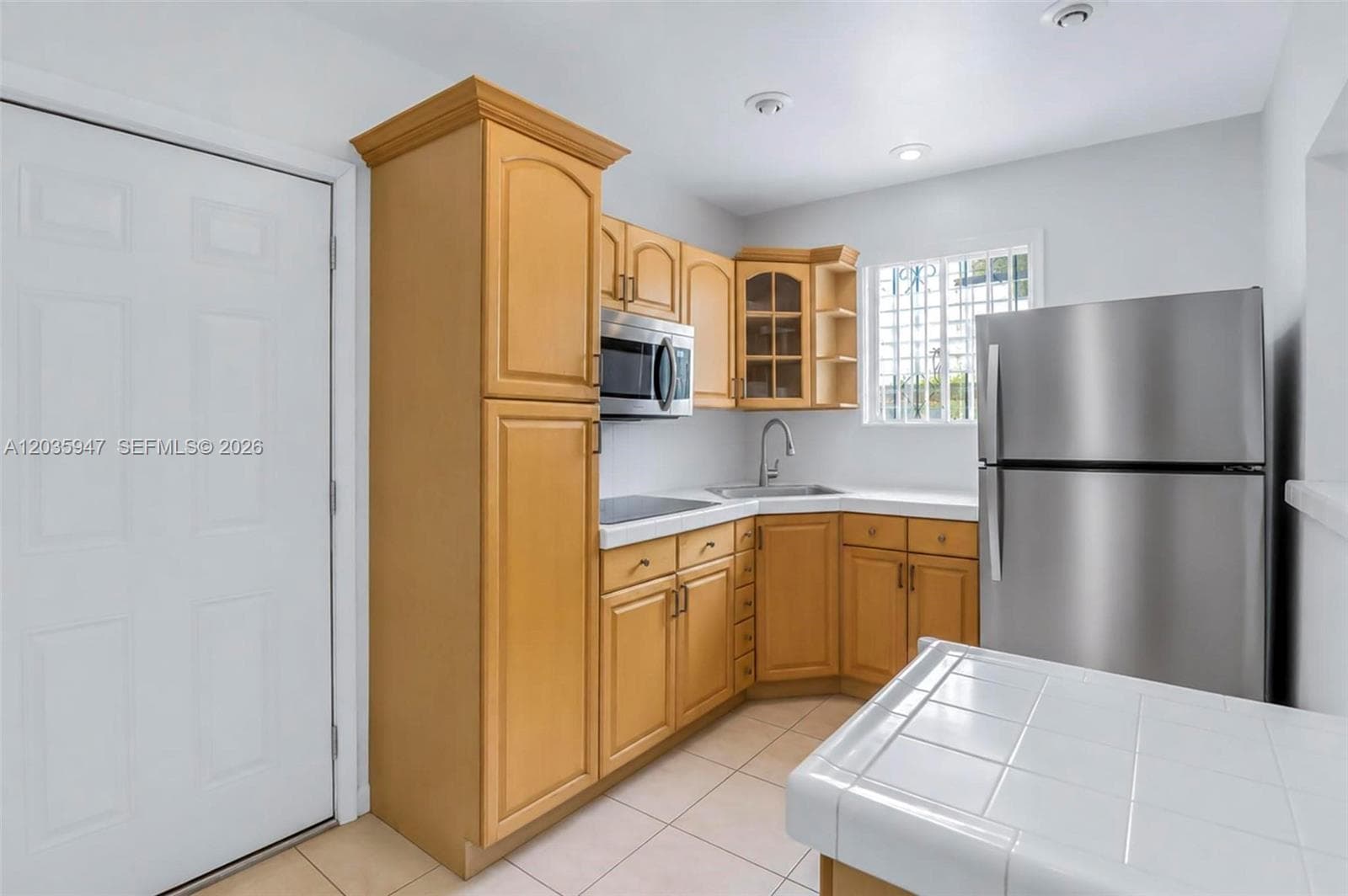 2300 NW 9th St, Miami FL 33125 photo 4
