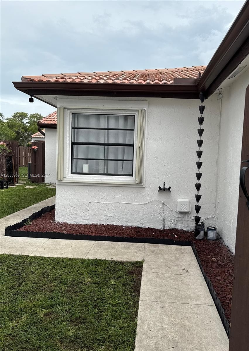 13326 SW 9th Ter, Miami FL 33184 photo 2