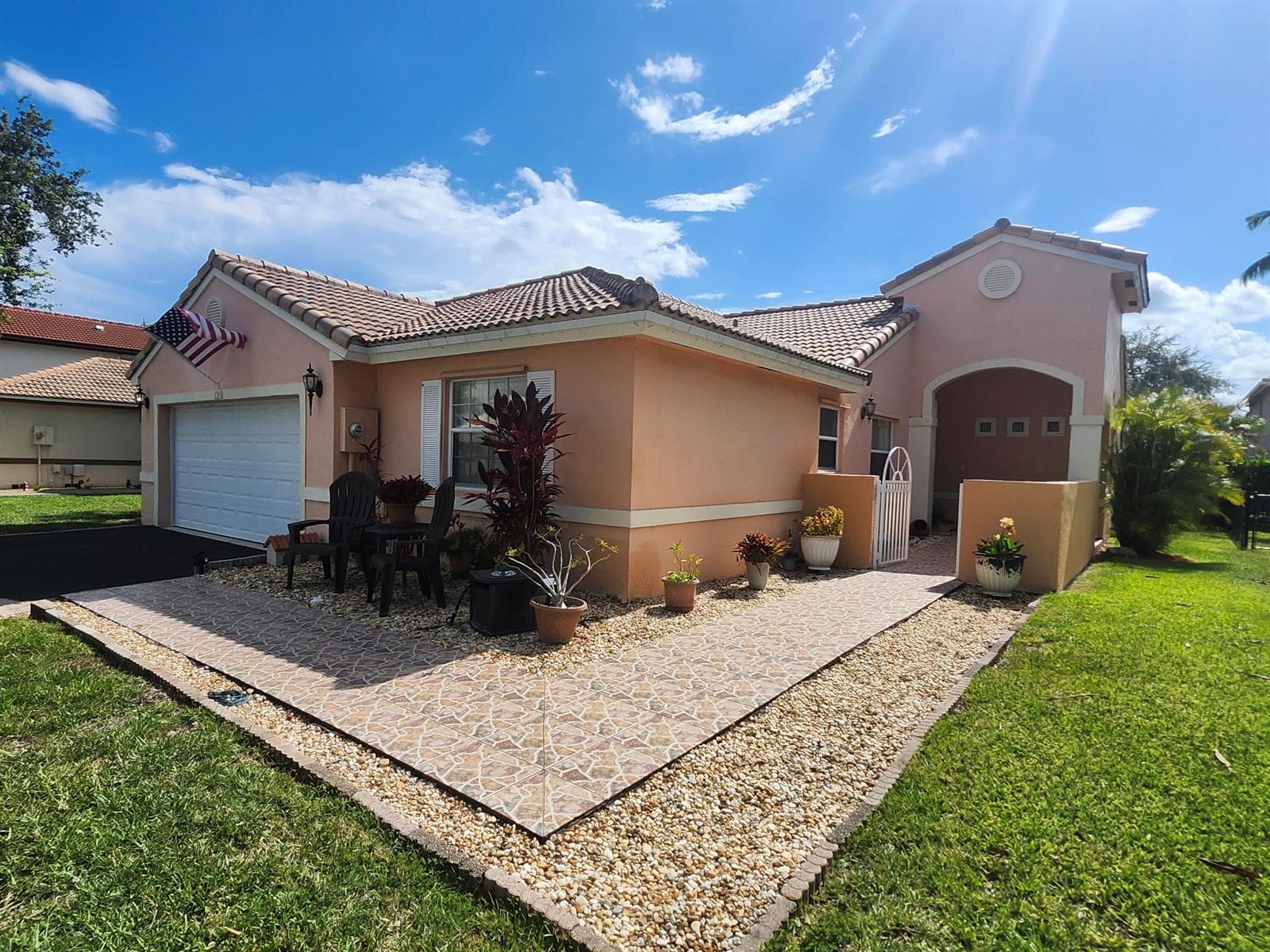 120 NW 189th Avenue, Pembroke Pines FL 33029 photo 2