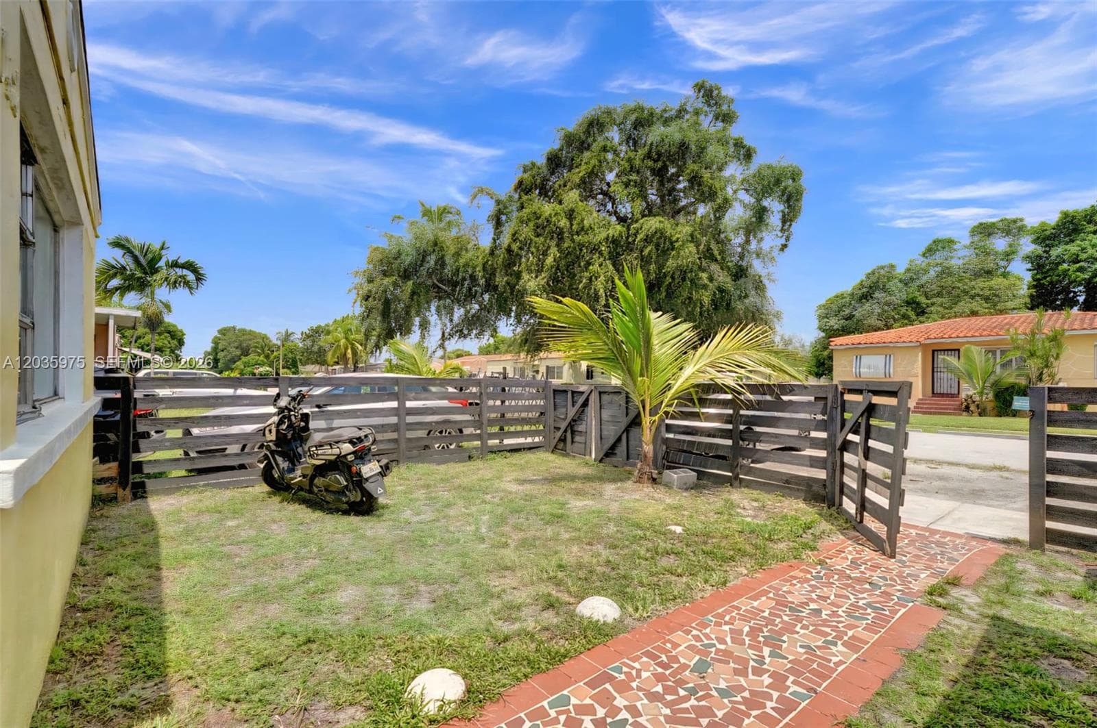 1042 NW 76th St, Miami FL 33150 photo 5
