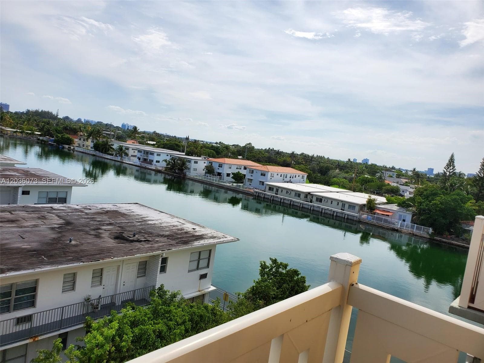 7900 Tatum Waterway Dr # 502, Miami Beach FL 33141 photo 2