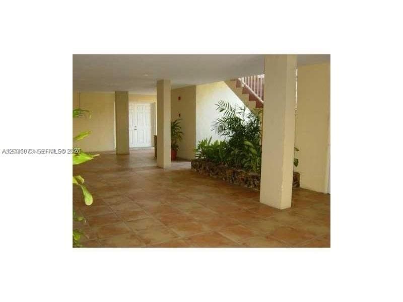 7900 Tatum Waterway Dr # 502, Miami Beach FL 33141 photo 4