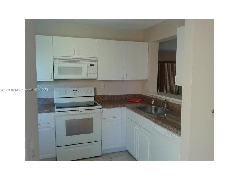 15741 SW 137th Ave # 204, Miami FL 33177 photo 2