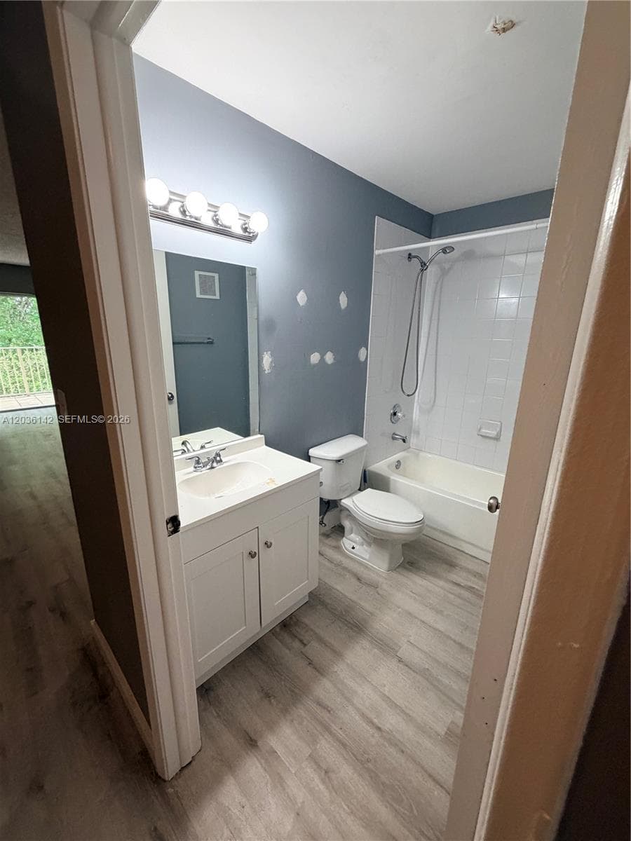 15741 SW 137th Ave # 204, Miami FL 33177 photo 4