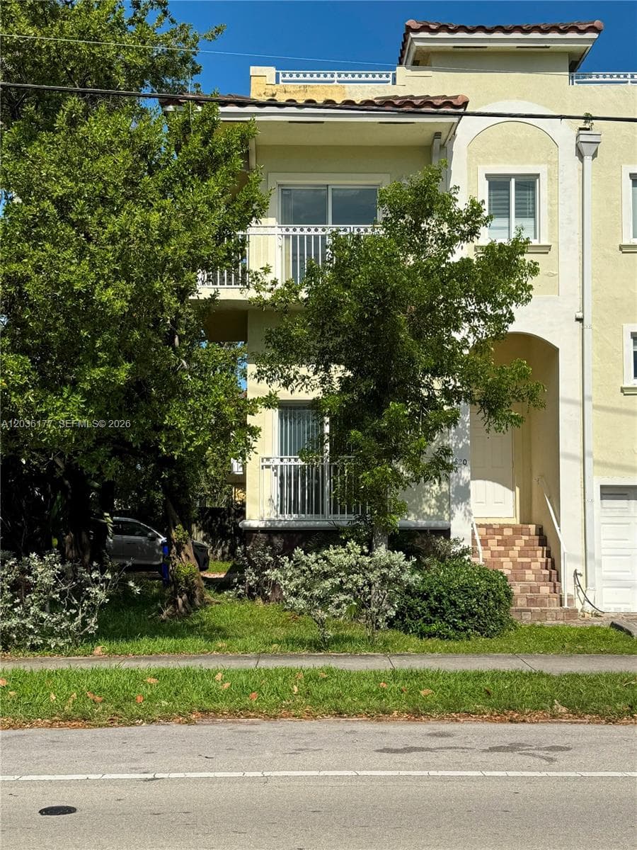 820 N 17th Ave, Hollywood FL 33020 photo 3