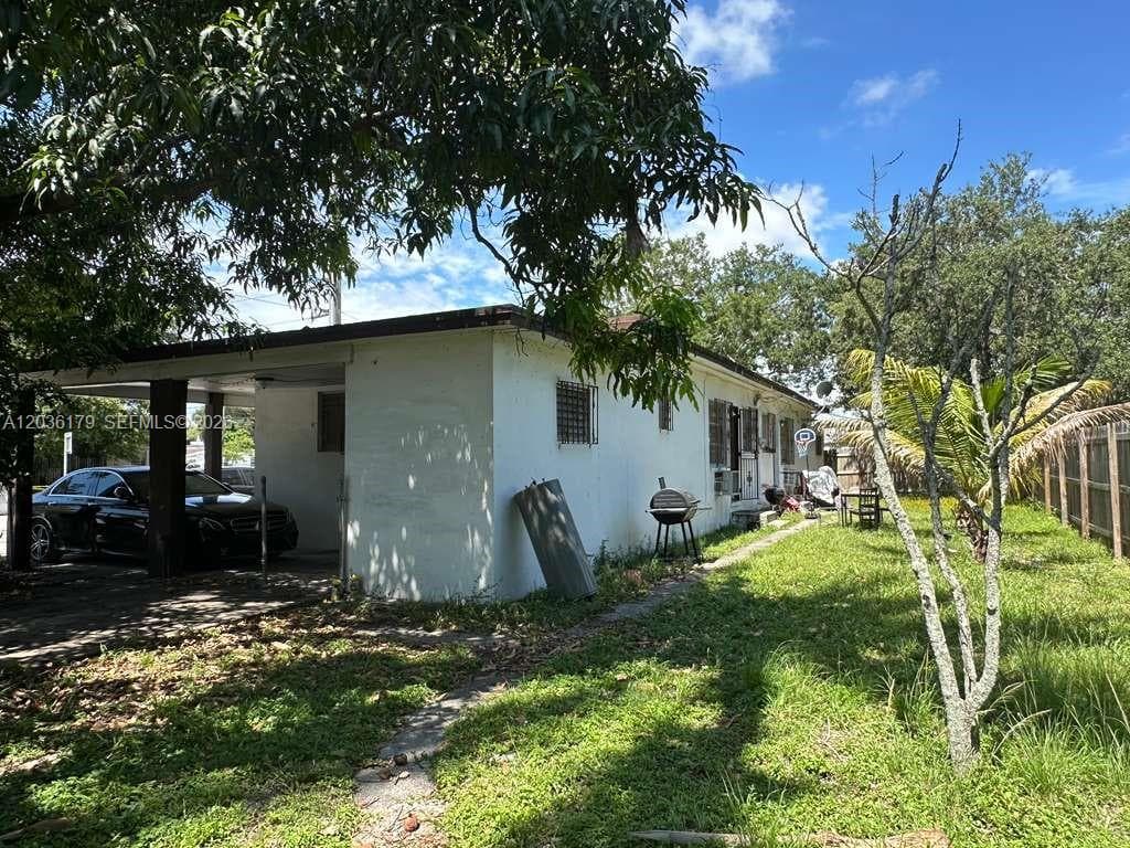 545 NW 81st St, Miami FL 33150 photo 3