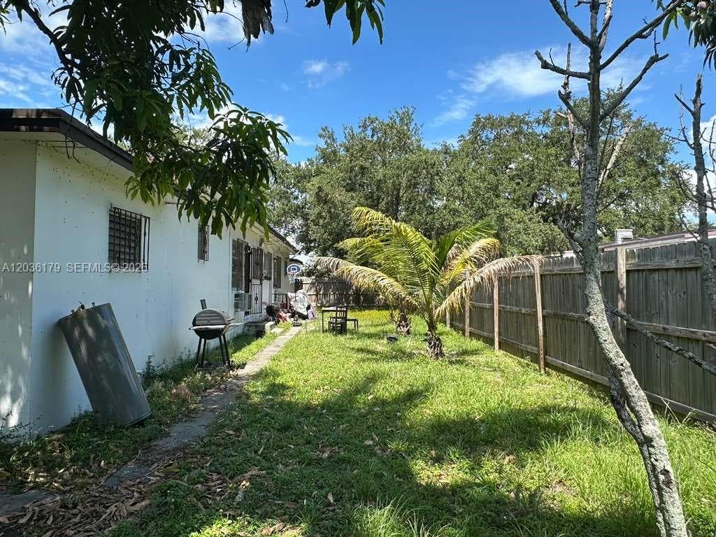545 NW 81st St, Miami FL 33150 photo 4