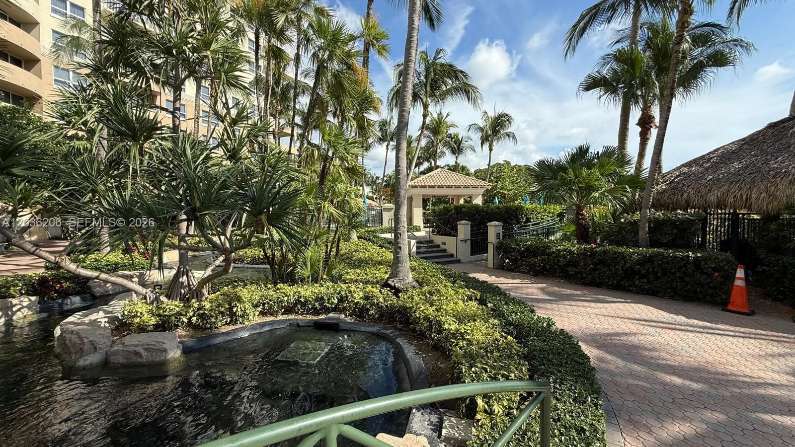 19501 W Country Club Dr # 1212, Aventura FL 33180 photo 4