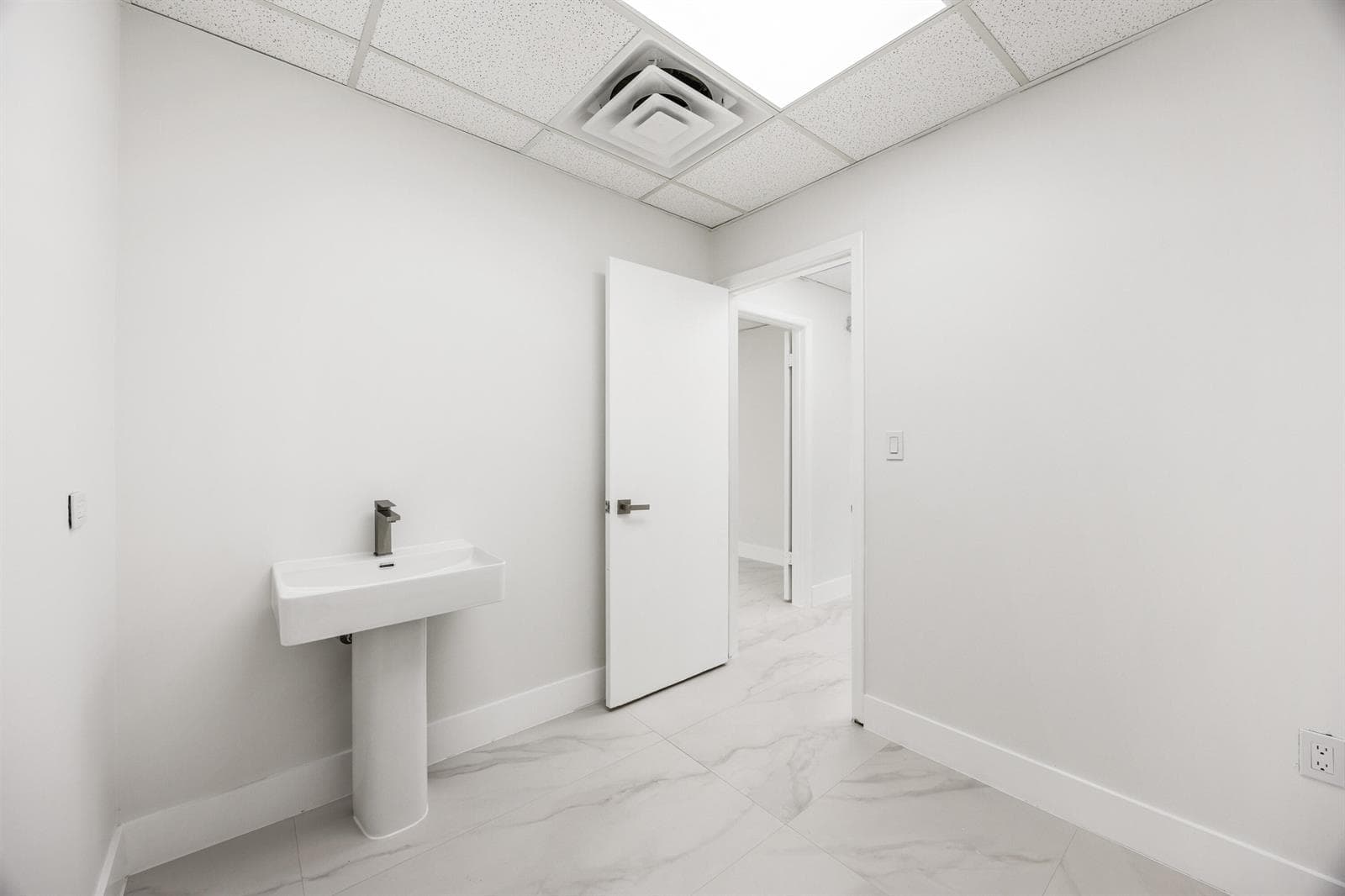 150 NW 70th Avenue # 09, Plantation FL 33317 photo 4