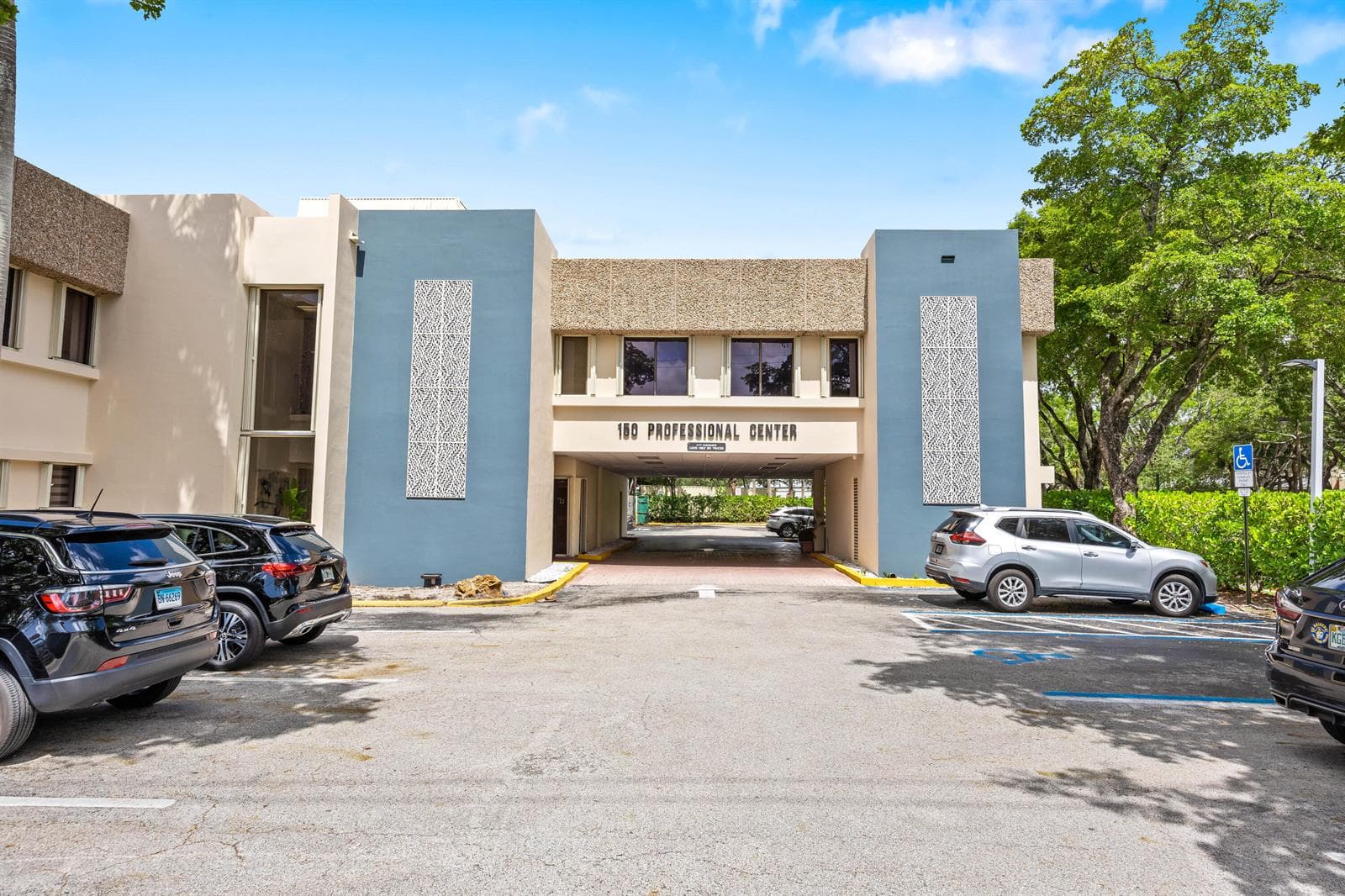 150 NW 70th Avenue # 06, Plantation FL 33317 photo 2