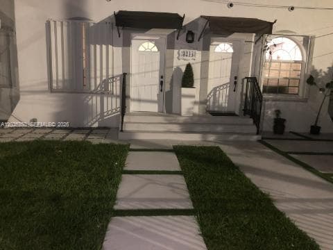 3244 SW 3rd St # L, Miami, FL 33135 photo 2